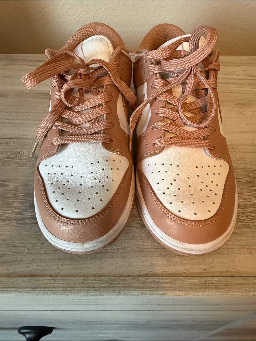 Nike Dunks Low Retro White Rose Whisper - Picture 2 of 6